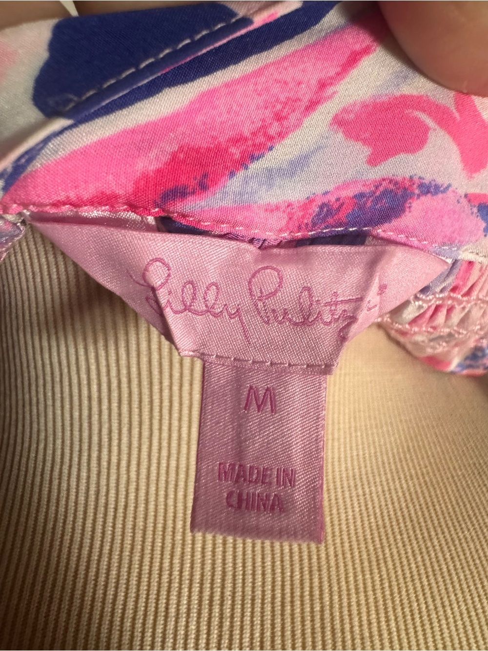 Lilly Pulitzer Pink and blue printed Sunny Shoulder Elsa 100% Silk Romper size M - Picture 8 of 10